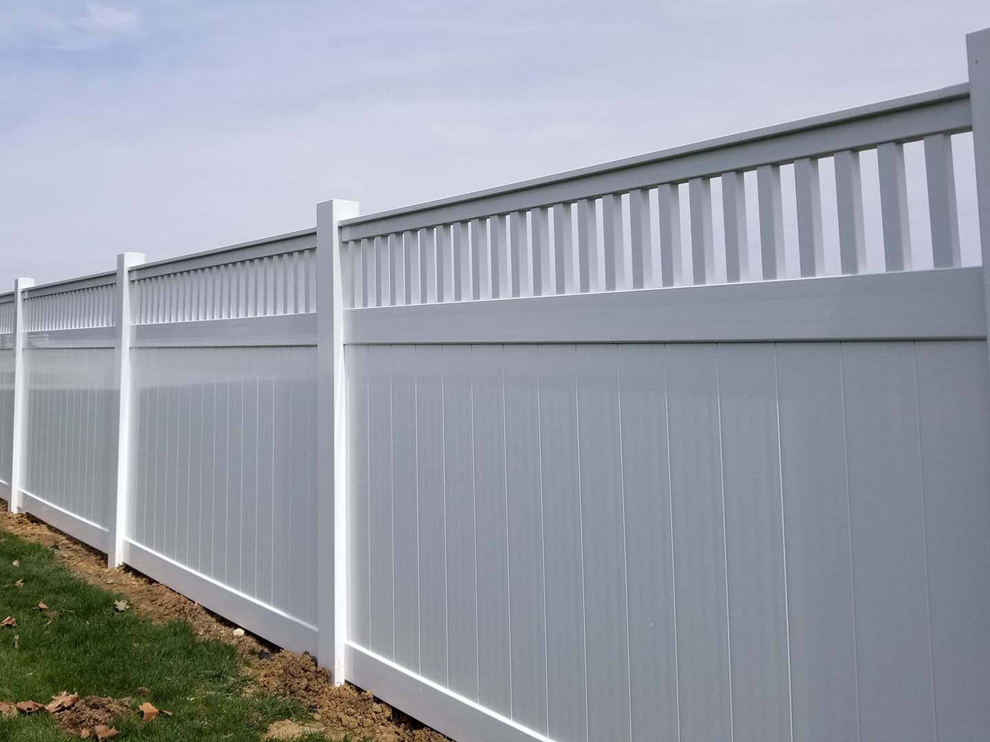 Vinyl fence options in the This-town Indiana area.